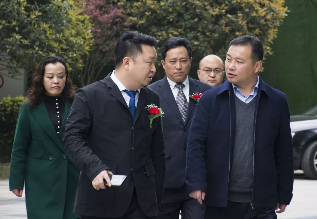 +凯发k8一触即发